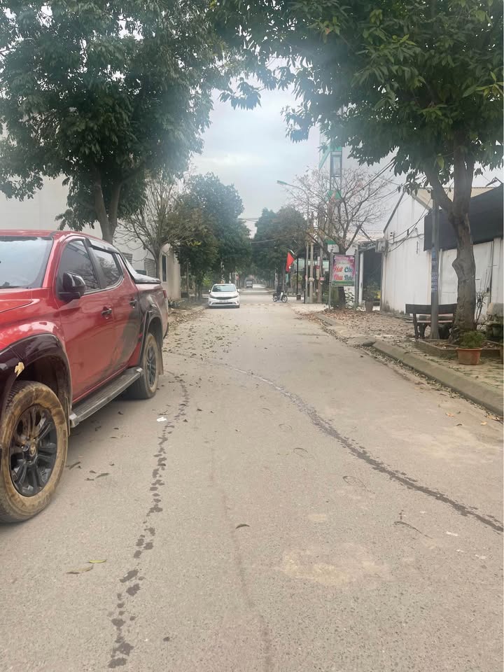 Bán Gấp Đất Nền 100m² Khu Đô Thị Hòa Lạc - Sổ Đỏ Chính Chủ, Giá 2 Tỷ