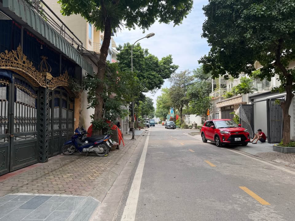 Bán đất tặng nhà C4 Hoa Lâm, Long Biên - 62m² - 9 tỷ - Dòng tiền ổn định