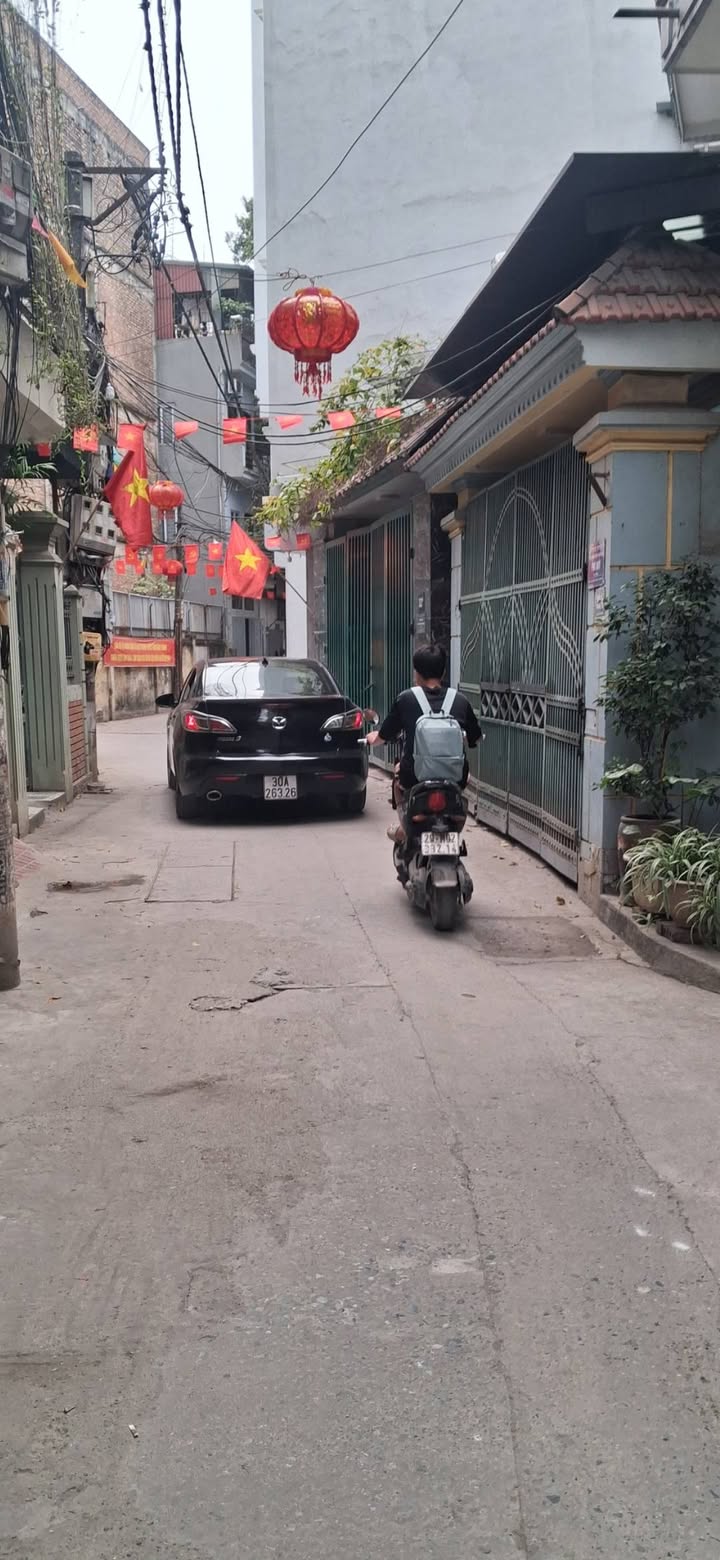 Nhà Thanh Trì 30m² 5 Tầng Giá 5.95 Tỷ - Sổ Đỏ Chính Chủ