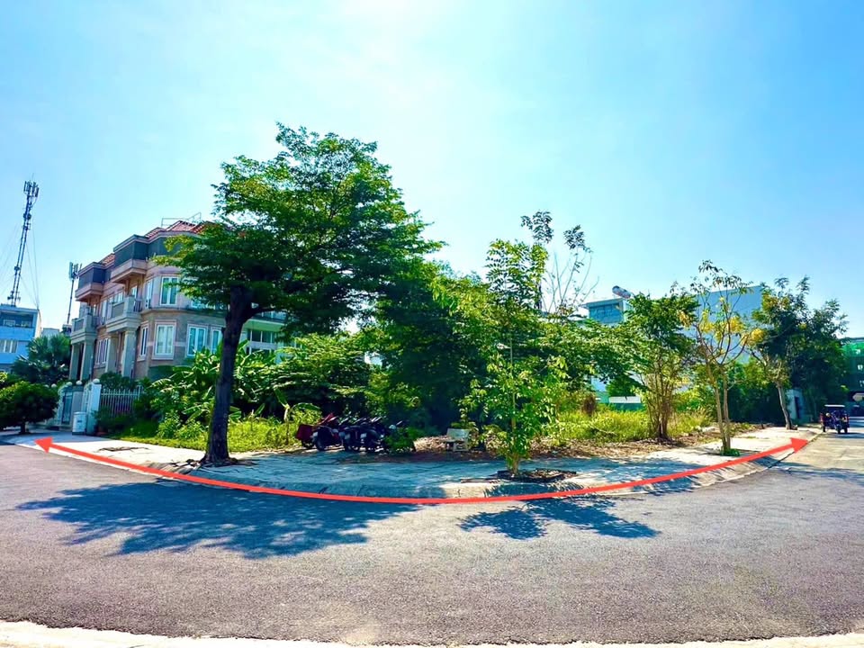 Đất Vàng TP Thủ Đức - 303m² Mặt Tiền 14m Kinh Doanh Đắc Lộc