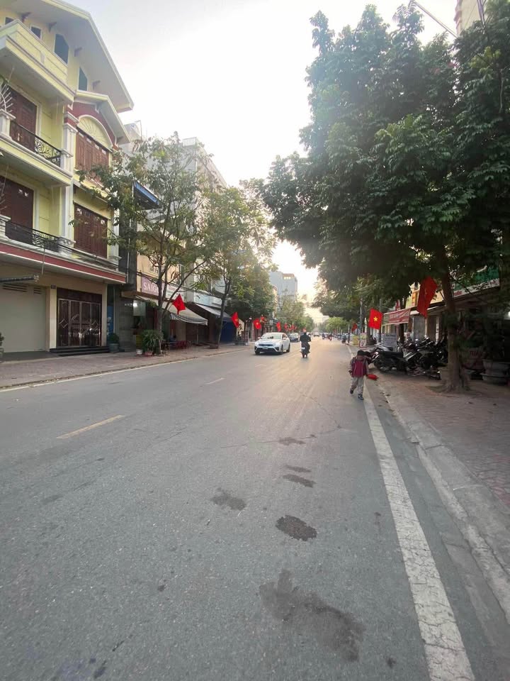 Nhà Cấp 4 Mặt Tiền Nguyễn Trung Ngạn, Nam Định - 62m², Hướng Tây Bắc, Giá 4 Tỷ