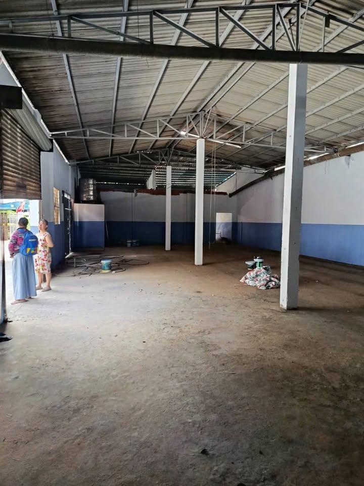 Kho Xưởng 320m² Lê Trọng Tấn, Bình Tân - Sẵn Sàng Hoạt Động Ngay!