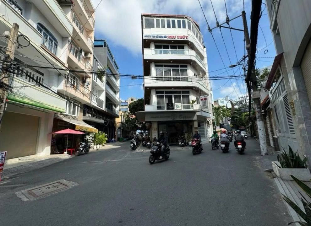 Nhà Mặt Tiền Trương Hoàng Thanh, Tân Bình - Kinh Doanh Đỉnh Cao 70m², 5 Tầng