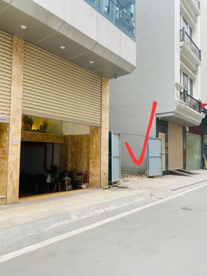 Bán Gấp Đất Vàng 64.4m² Gần ĐH Ngoại Ngữ, Cầu Giấy - Sổ Đỏ Sẵn Sàng