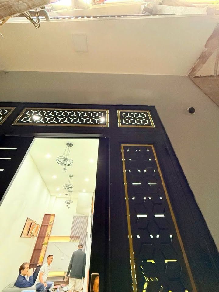 Nhà 140m² 5 Tầng Nguyễn Trãi, Thanh Xuân - Sẵn Sàng Vào Ở Ngay!