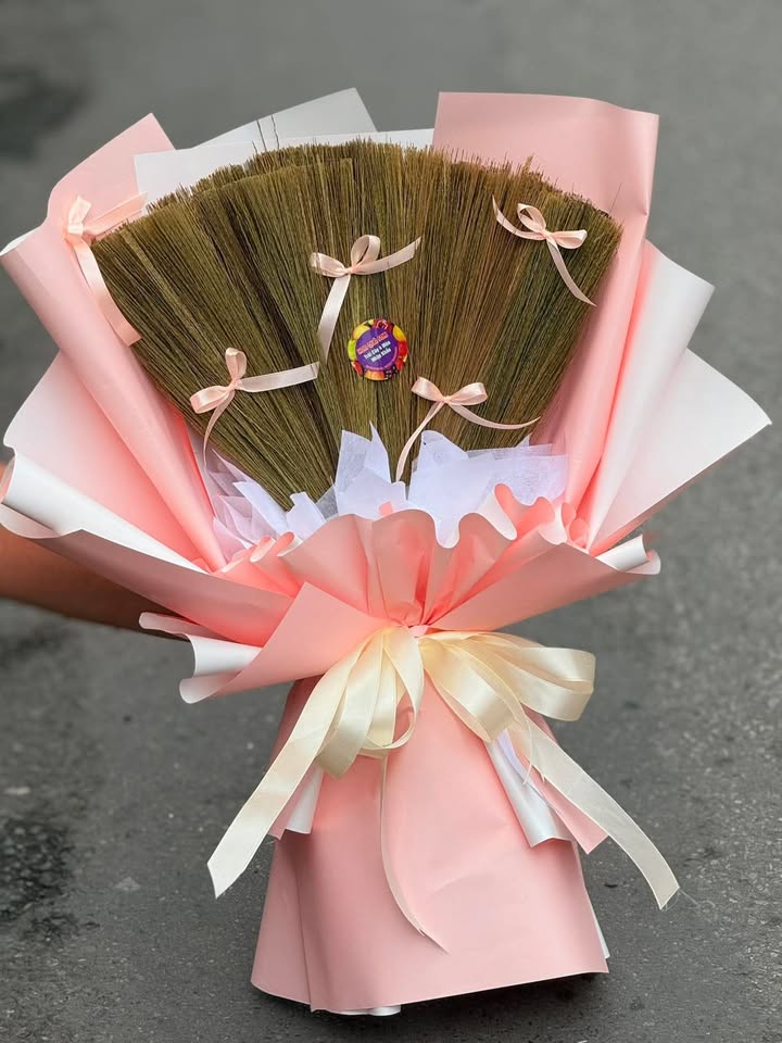 Bán Đất MT Nguyễn Thị Trọn, Bình Chánh 180m² - Giá 2 Tỷ