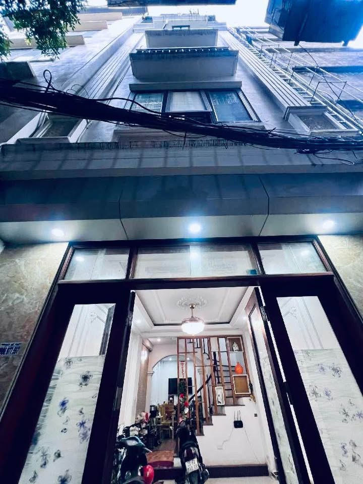 Nhà 52m² Trần Quốc Vượng, Cầu Giấy - Ngõ Thông, Ô Tô Gần, 13.x Tỷ