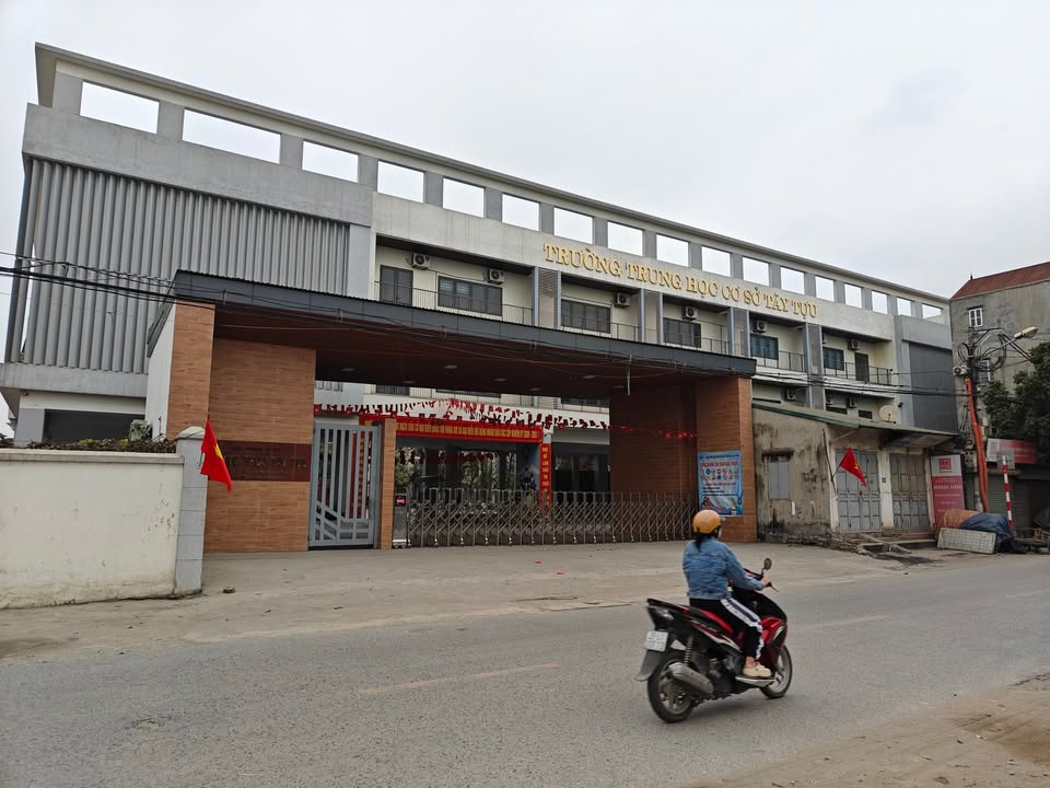 Nhà Góc 35m², 5 Tầng Tây Tựu, Bắc Từ Liêm - Sổ Đỏ Sẵn Sàng Giao Dịch