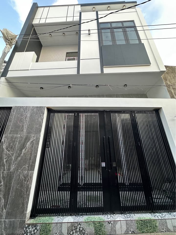 Nhà 2 Tầng Ngang 6m, Cần Thơ - Gần ĐH Y Dược, Sổ Hồng Riêng