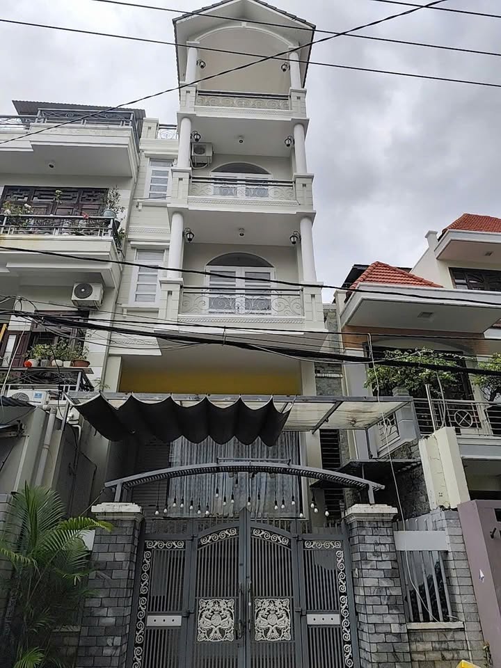 Nhà phố Trần Bình Trọng Nha Trang 91.2m² - Vị trí vàng, ô tô vào tận nhà!