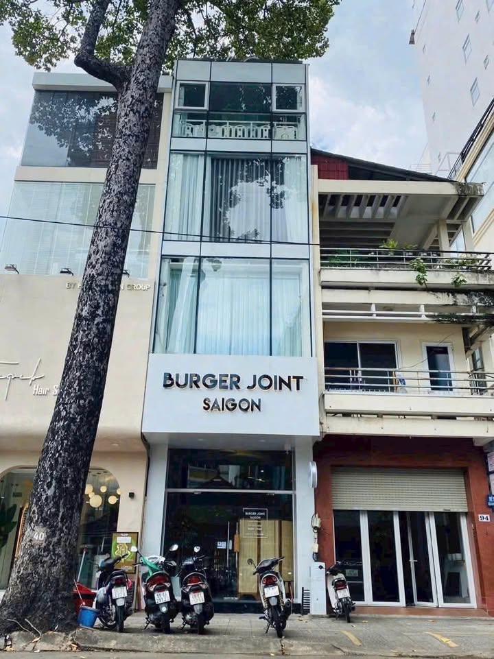 Nhà mặt tiền Bùi Thị Xuân Q1 162m² 165 tỷ - Oto vao tan nha