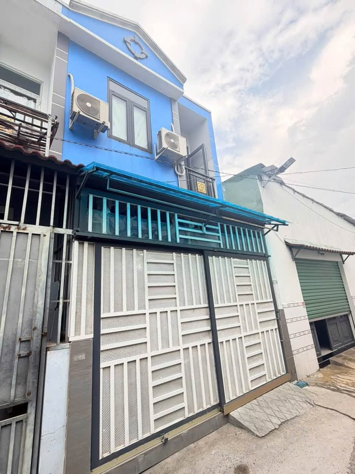 Nhà Sổ Chung 35m² Đông Hòa, TP. Thủ Đức - Giá 1.45 Tỷ, Ô tô vào nhà