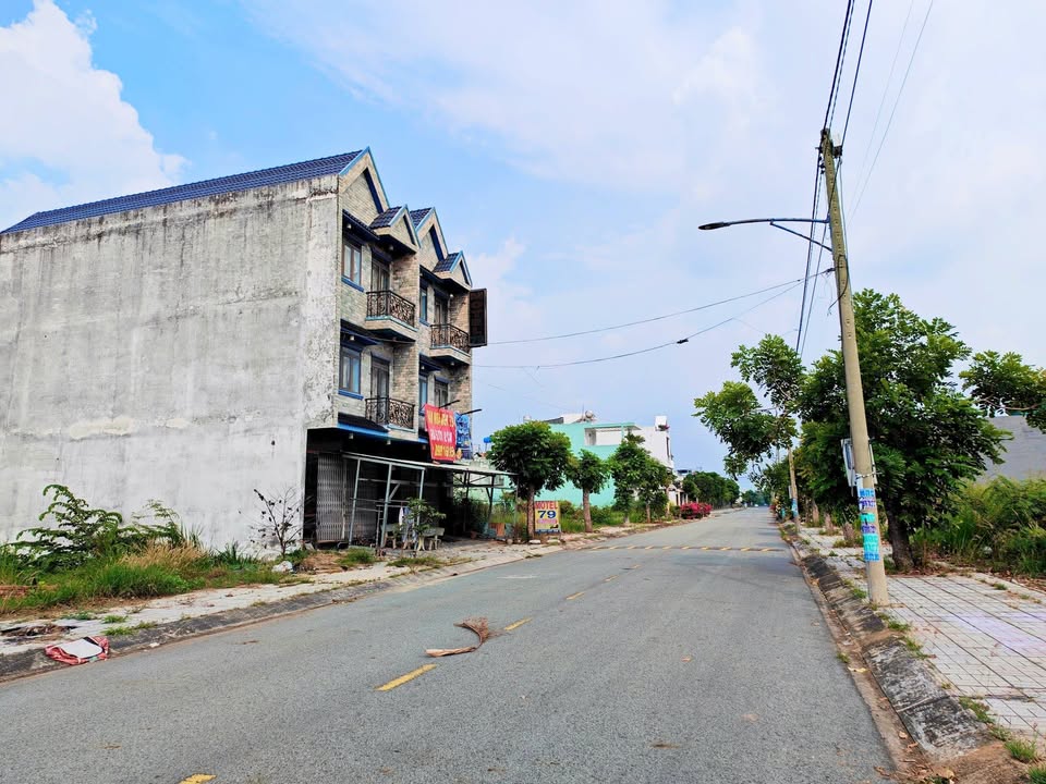 Đất Nền Mặt Tiền TC5 Cát Tường Phú Sinh 100m² - Sổ Sẵn, Giá 1.43 Tỷ