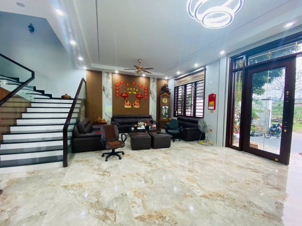 Nhà 207m² Mê Linh - 13 Tỷ - View Cao Tốc, Vườn Xanh Mát