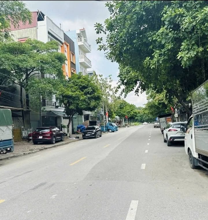 Nhà Mặt Phố Vân Trì - Kinh Doanh Đỉnh Cao 45m², 4 Tầng, 3PN