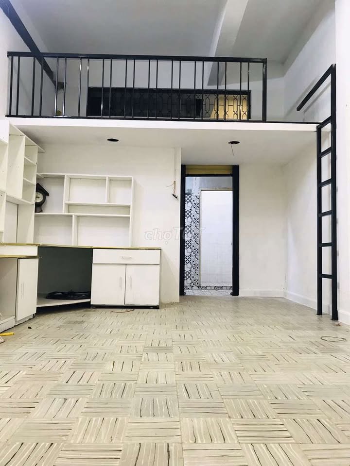 Nhà Nguyên Căn Quận 5 50m² 3.9 triệu - Hẻm Ô tô vào tận nhà!