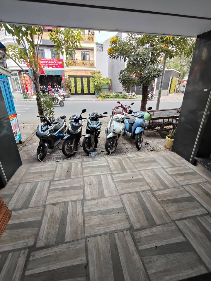 Nhà Nguyên Căn Linh Xuân Thủ Đức 90m² - Ô tô Vào Tận Nhà!