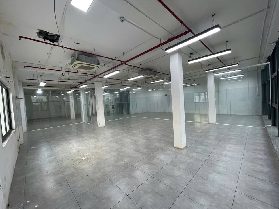 Cho Thuê Sàn VP 240m² Nguyễn Gia Trí, Bình Thạnh - 6 Tầng, Giá 60 Triệu/Sàn