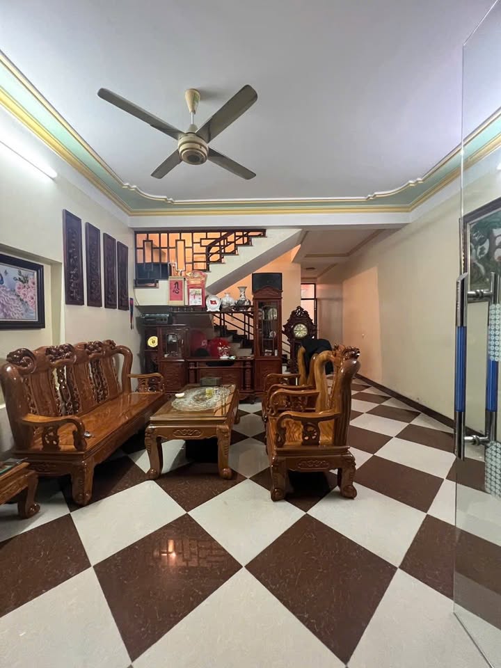 Nhà 3 Tầng Full Đồ, 4PN - Kinh Doanh/Ở Gia Đình Tại Vĩnh Yên