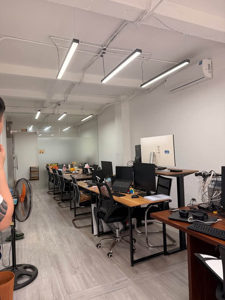 Cho thuê Văn phòng HDMON Hàm Nghi 120m² - Giá 15 Triệu/Tháng - Sẵn Nội Thất