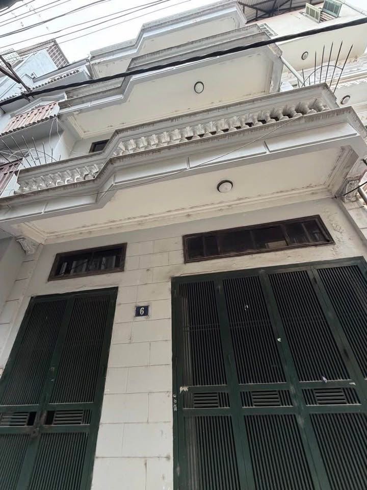 Nhà riêng Kim Mã 50m² - Sổ hồng sẵn, vị trí đẹp!