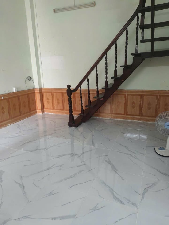 Nhà Lạc Long Quân, TB - 39m² - 2PN - 5.2 Tỷ - Xe Hơi Tới Nhà