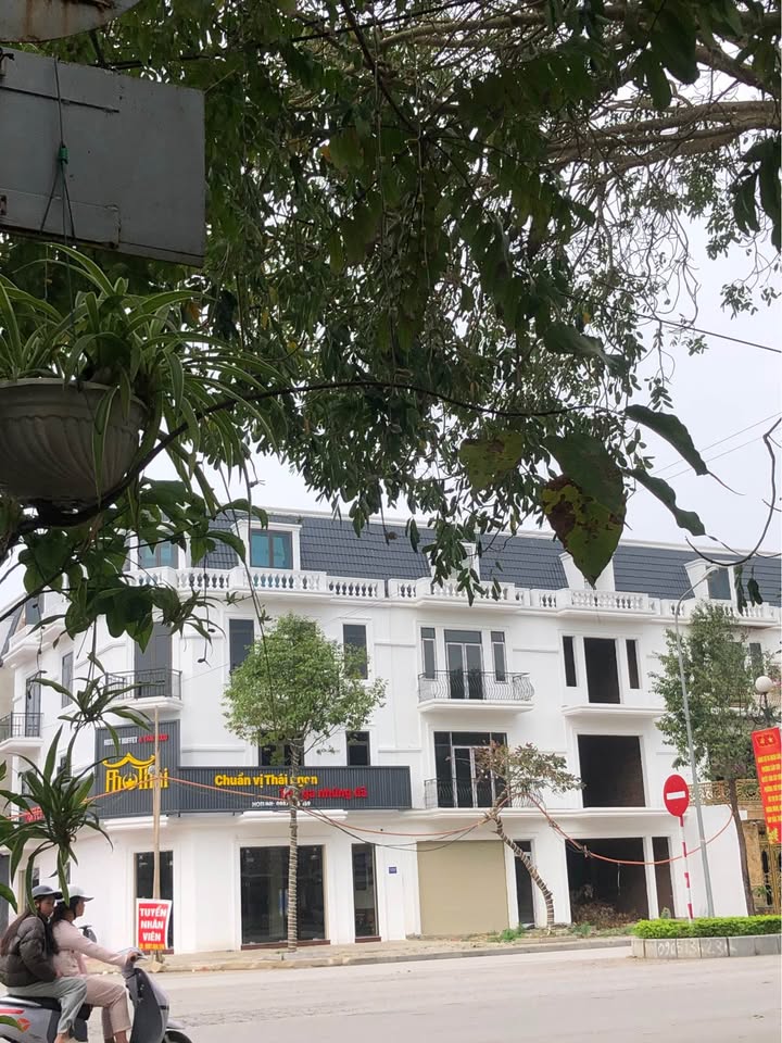 Bán gấp nhà liền kề góc Lý Tự Trọng, Sầm Sơn 120m² Hướng Nam