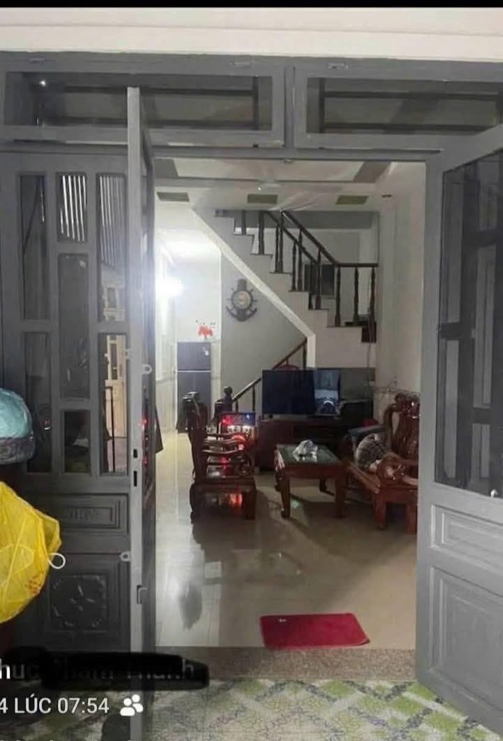 Nhà Trệt Lầu 2PN Hóc Môn - Xe Hơi Tới Nhà, Giá 5 Triệu/Tháng