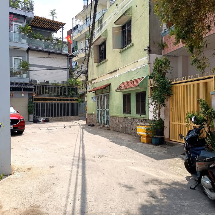 Nhà HXH Hoàng Hoa Thám, Bình Thạnh 110m² - Giá 13.5 tỷ TL, Sẵn Sàng Xây Mới