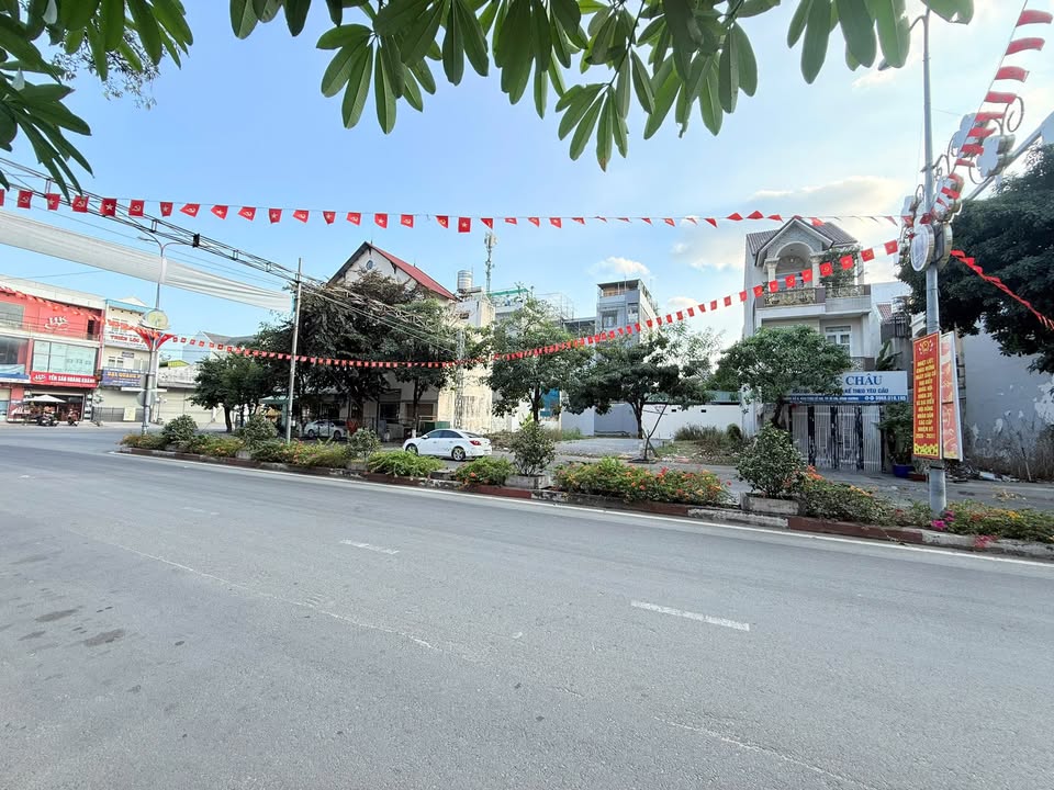 Nhà phố Đường số 9 Dĩ An 125m² - Mặt tiền kinh doanh, vị trí đắc địa