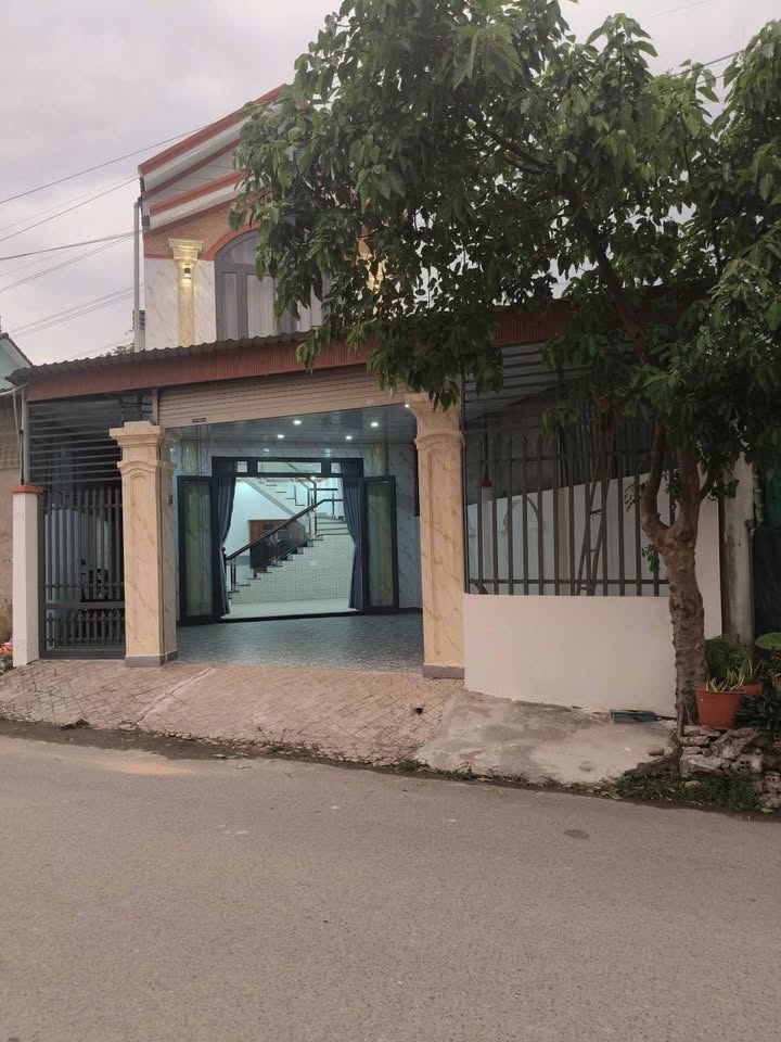 Nhà Phố Tân Phước Khánh 108m² - Mặt tiền kinh doanh, ô tô đỗ cửa!