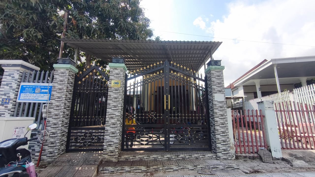 Nhà 150m² Đường Lầu 3, Phú Quốc - Sổ Đỏ Chính Chủ, Giá 3.3 Tỷ