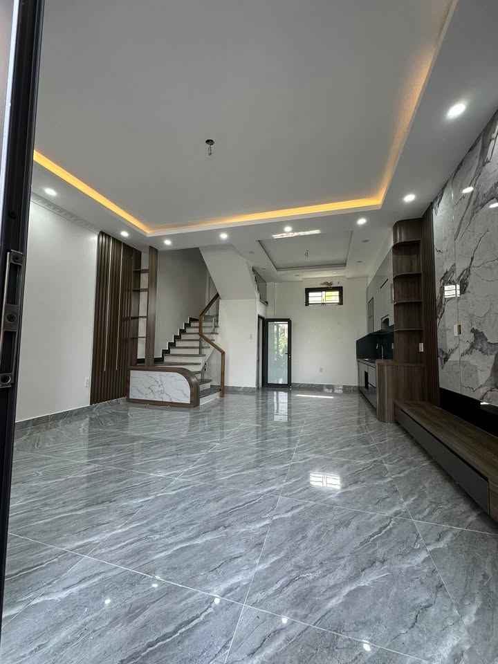 Nhà Mới Xây Phương Lưu, Hải An - 126m², 3 Tầng, 2.75 Tỷ, Oto Vào Nhà