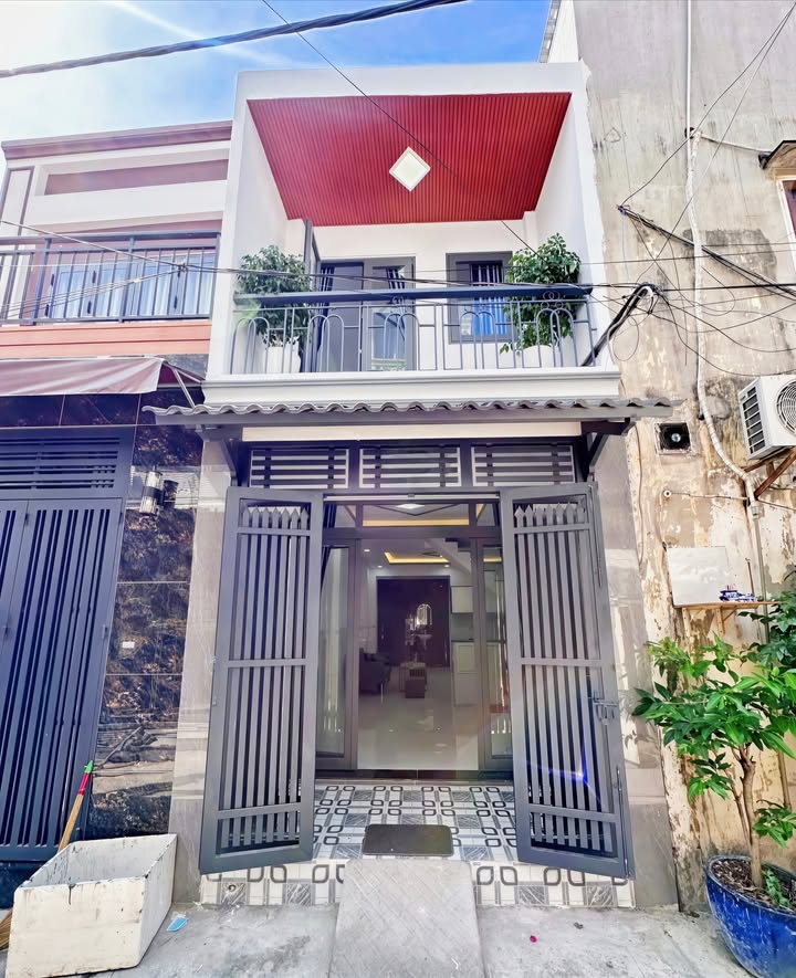 Nhà hẻm xe hơi Liên Khu 1-6, Bình Tân - 33m² nở hậu, 2PN, 2WC, 4.55 tỷ