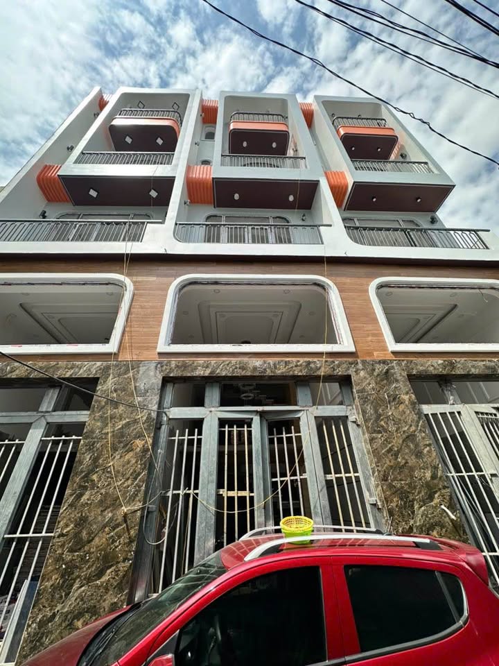 Nhà 5 tầng Tân Phú 56m² - Ô tô vào tận nhà, chỉ 8 tỷ!