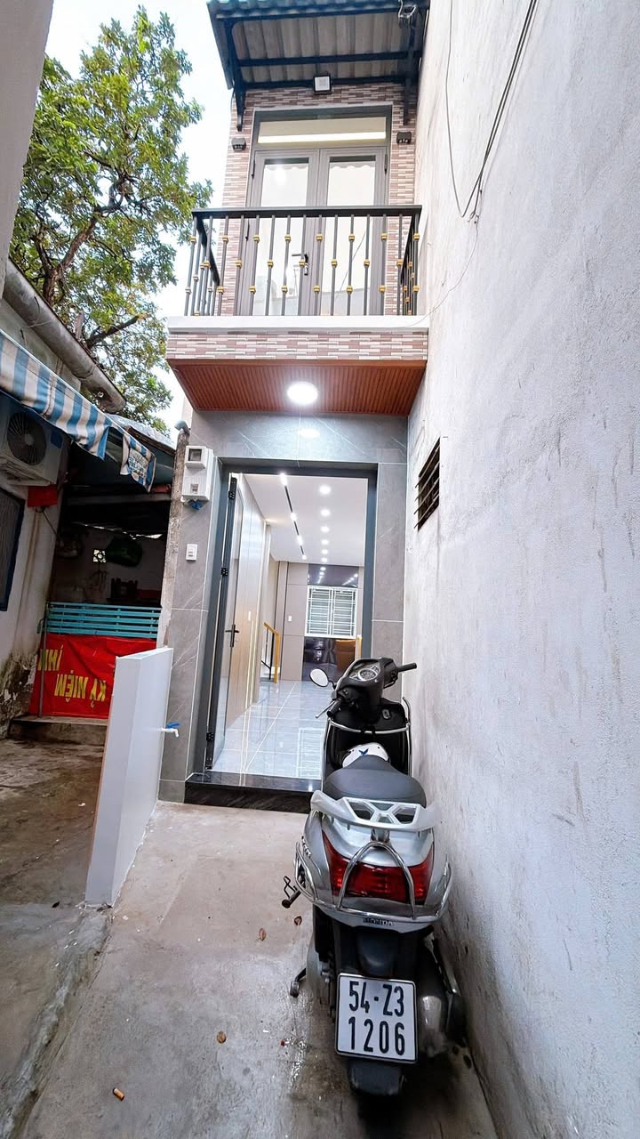 Nhà Riêng Quận 4 27m² giá 3.4 tỷ - Giá tốt hiếm có, đang hoàn thiện!