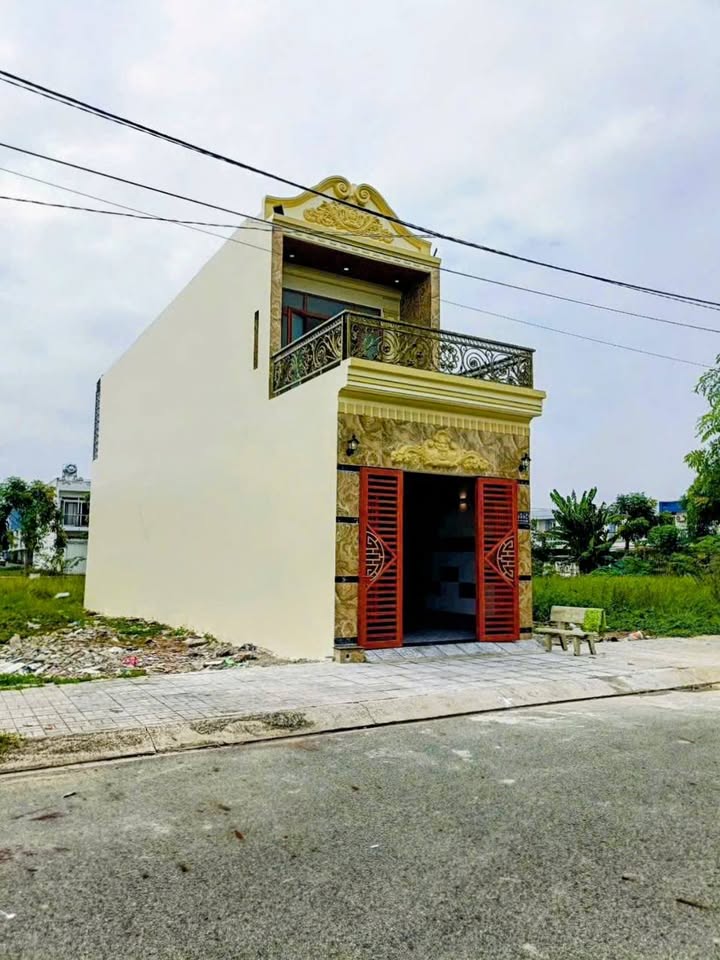 Nhà 80m² SHR Mỹ Hạnh Nam, Đức Hòa - Giá 1.9 Tỷ, Ô Tô Đậu Cửa