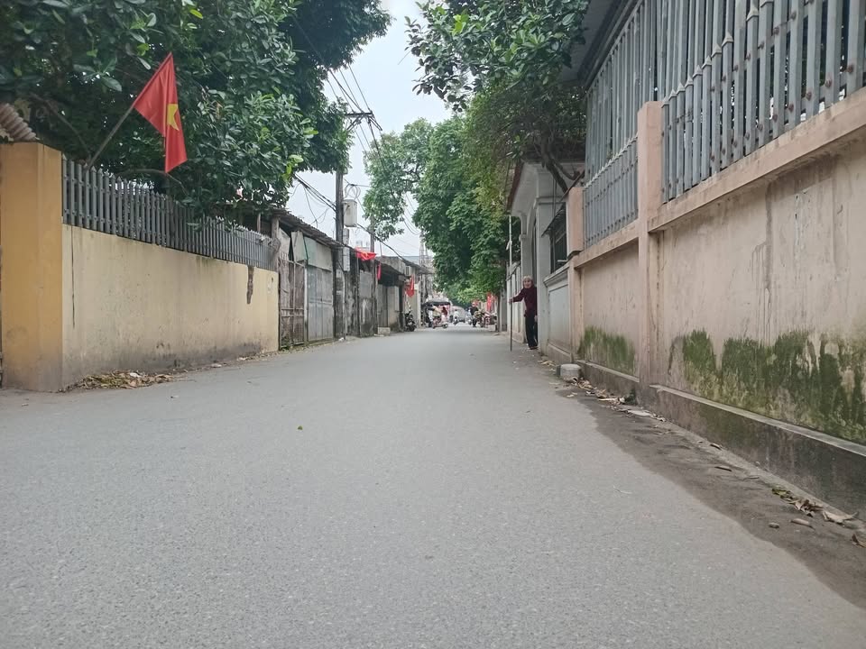 Nhà 3 Tầng Như Quỳnh 41m² - Sẵn Sàng Ở Ngay, Ô Tô Đỗ Cửa