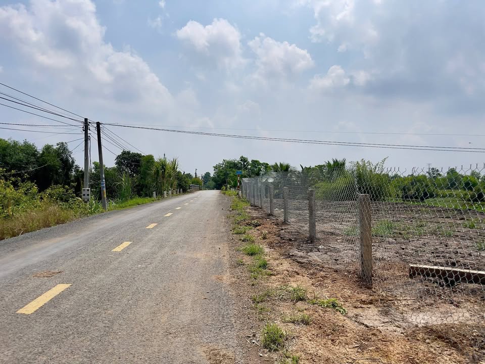 Đất Vườn Long An 935m² - Sổ Hồng Riêng, 2 Mặt Tiền Đường