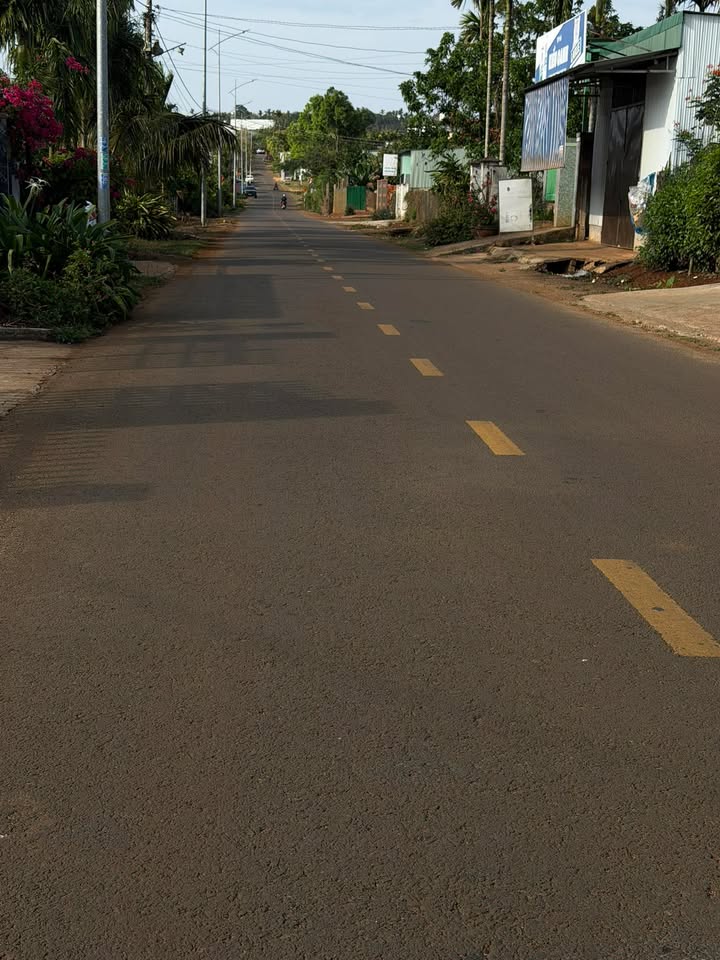 Đất Vàng Buôn Hồ - Mặt Tiền Lê Văn Hưu 375m² - 2.15 Tỷ - Sổ Đỏ Sẵn Sàng