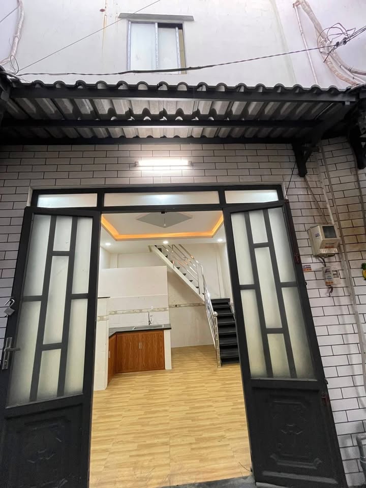 Nhà nhỏ xinh 18m² Quận 8, Nguyễn Văn Linh - Sẵn sàng dọn vào ở ngay!