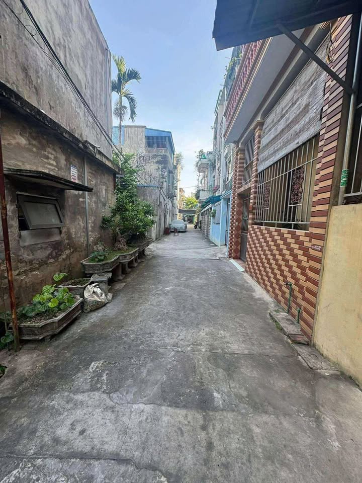 Đất nền Ngõ 418 Điện Biên, Nam Định 60m² - Sổ đỏ chính chủ!