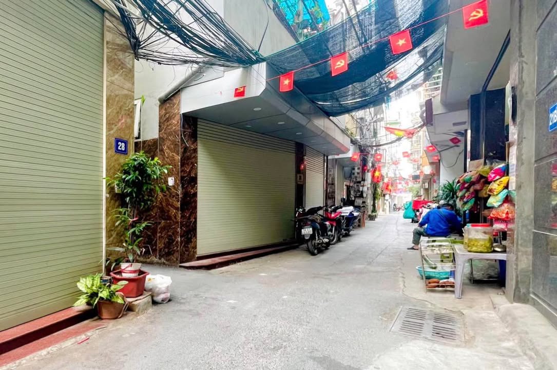 Nhà Mặt Tiền Trịnh Văn Bô 39m² 5 Tầng Lô Góc - Kinh Doanh Đắc Lợi