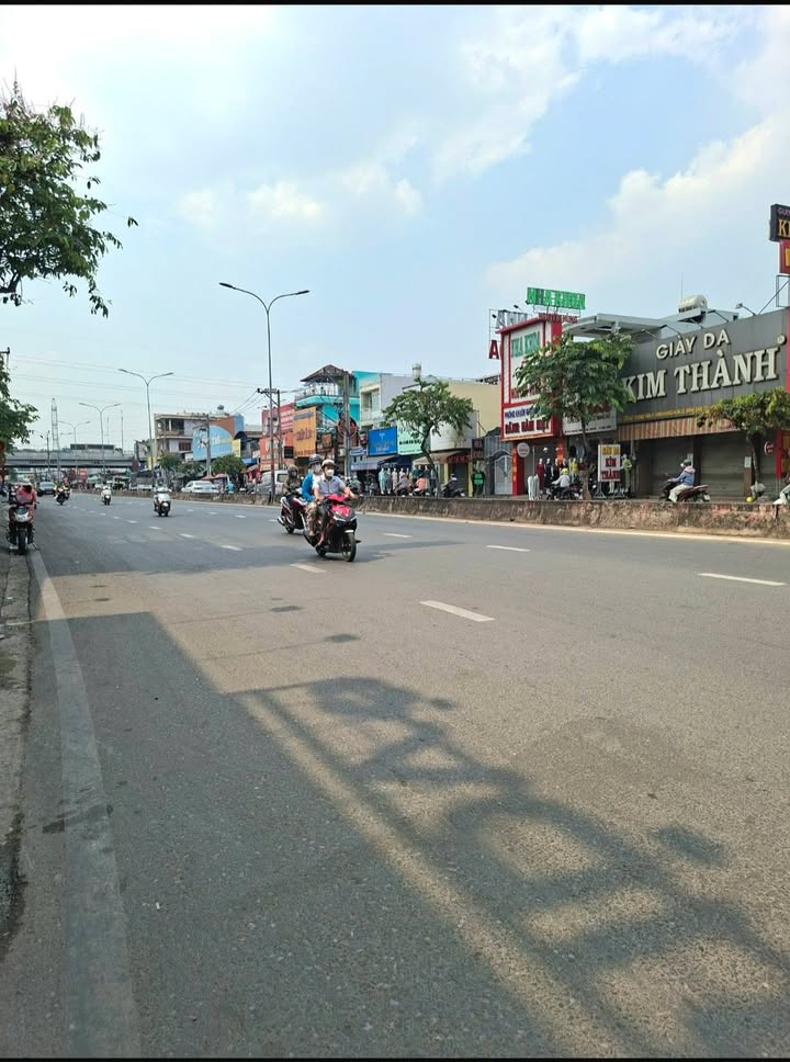 Bán Đất Tặng 4 Phòng Trọ Mặt Tiền Lê Trọng Tấn, Bình Tân - Dòng Tiền 10 Triệu/Tháng