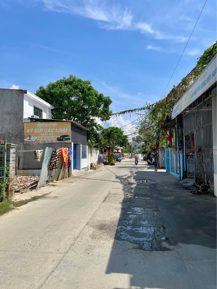 Đất Vàng Mặt Tiền Phú Trung, Nha Trang 179m² - Sổ Hồng Riêng, Giá 4.2 Tỷ