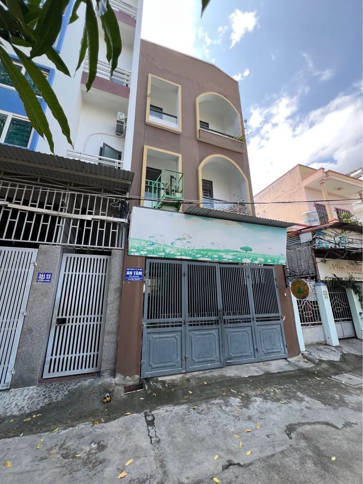Nhà 3 Tầng Phước Long, Nha Trang - 100m² Sổ Hồng, Giá 9 Tỷ