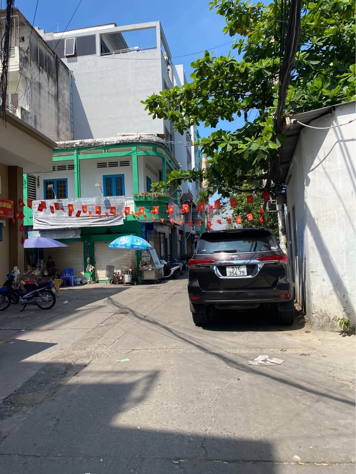 Nhà 5 Tầng Nở Hậu Đinh Tiên Hoàng, Bình Thạnh - 62m², 8.6 Tỷ, Dòng Tiền 700 Triệu/Năm