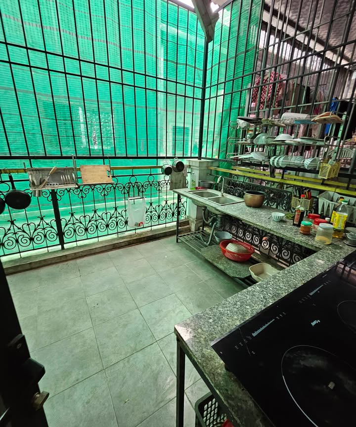 Nhà liền kề Đại Kim, Nguyễn Xiển 375m² - Vị trí đắc địa cho kinh doanh!