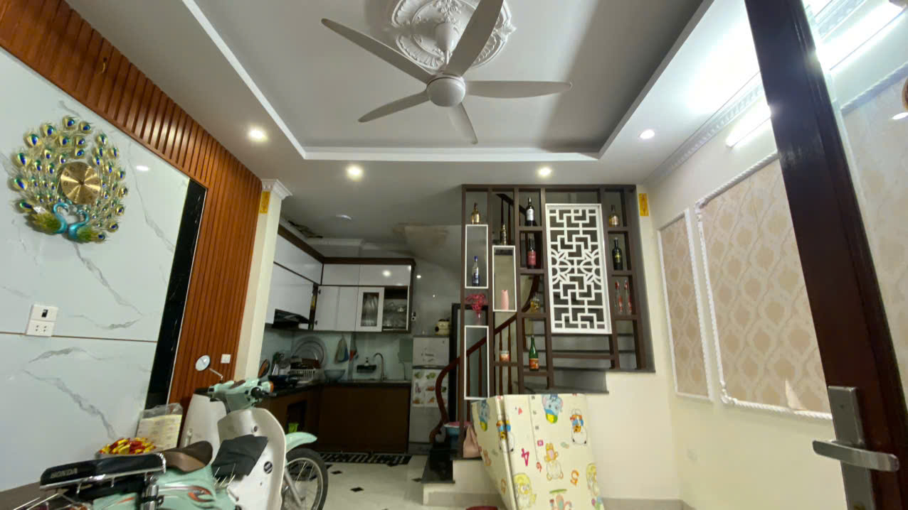 Nhà 5 Tầng 33m² Ô Tô Đỗ Cổng - Ngã 4 Vạn Phúc, Hà Đông - 6.5 Tỷ