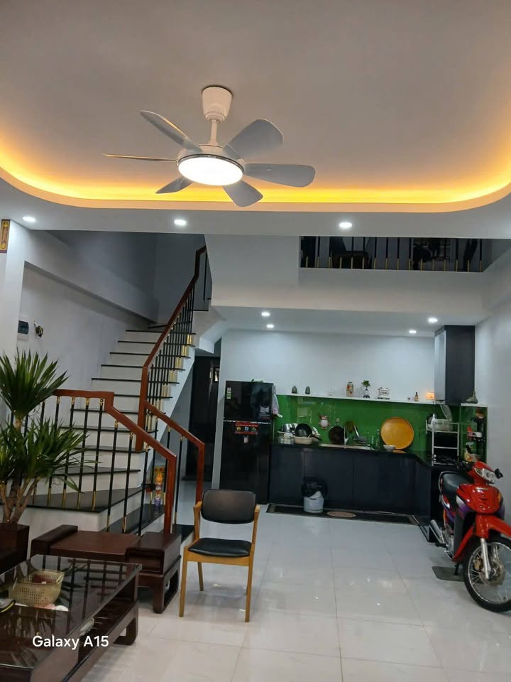 Nhà 3 Tầng 81m² Kim Đồng, Yên Bái - Giá 2 Tỷ Tốt